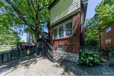 7118 Pershing Avenue, University City, MO 63130 - Photo 3