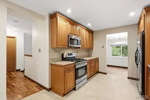 13112 Royal Pines Dr, Maryland Heights, MO 63146 - Photo 13