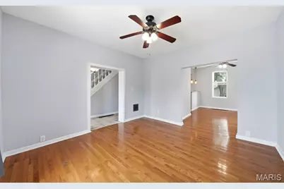 4453 Wilcox Avenue, Saint Louis, MO 63116 - Photo 3