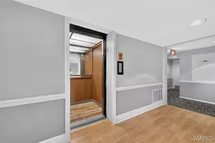 539 Coeur De Royale Dr, Creve Coeur, MO 63141 - Photo 7