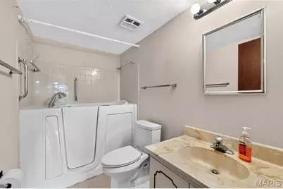 539 Coeur De Royale Drive #307, Creve Coeur, MO 63141 - Photo 23