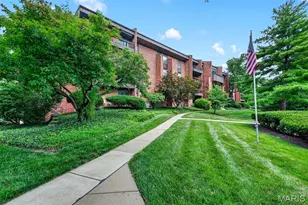 539 Coeur De Royale Dr, Creve Coeur, MO 63141 - Photo 1
