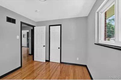 6623 Kenwood Drive, Saint Louis, MO 63121 - Photo 13