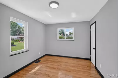 6623 Kenwood Drive, Saint Louis, MO 63121 - Photo 15