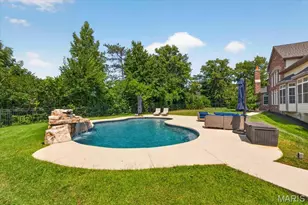 33 Chapel Hill Estates, Saint Louis, MO 63131 - Photo 5