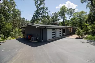 12212 Robyn Rd, Sunset Hills, MO 63127 - Photo 49