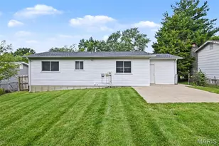 11748 Vizcuya Ct, Florissant, MO 63033 - Photo 15