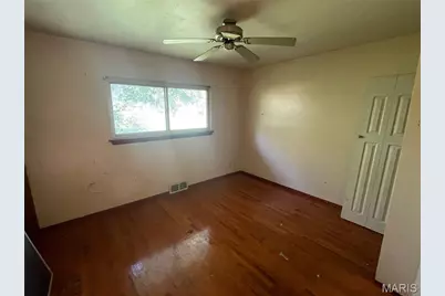 4136 Golden Valley Drive, Mehlville, MO 63129 - Photo 5