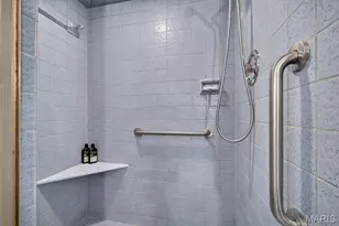 1940 Windmoor Pl, Town and Country, MO 63131 - Photo 37