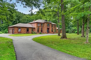 1940 Windmoor Pl, Town and Country, MO 63131 - Photo 3