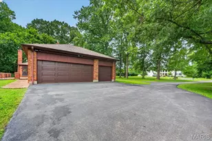1940 Windmoor Pl, Town and Country, MO 63131 - Photo 59