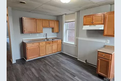 548 Eiler Street, Saint Louis, MO 63111 - Photo 3