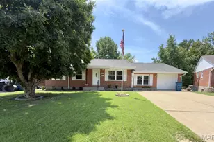 9218 Damson Dr, Saint Louis, MO 63123 - Photo 1