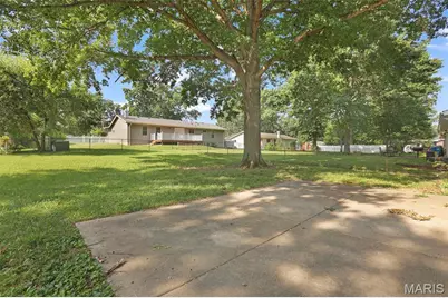 1210 Dorne Drive, Ballwin, MO 63021 - Photo 27