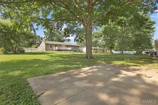 1210 Dorne Dr, Ballwin, MO 63021 - Photo 27