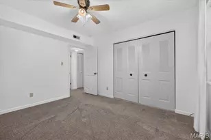 9194 Wrenwood Ln, Brentwood, MO 63144 - Photo 23