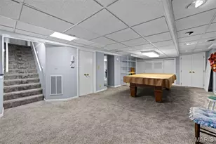 50 Woodcrest Dr, Ladue, MO 63124 - Photo 17
