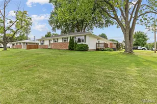 1205 Cypress Dr, O'Fallon, MO 63366 - Photo 3