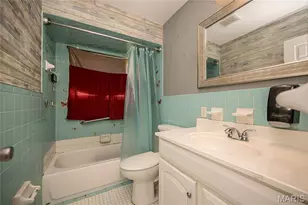 460 Versailles Dr, Florissant, MO 63031 - Photo 11