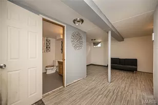 460 Versailles Dr, Florissant, MO 63031 - Photo 17