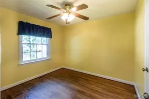 10167 Jepson Dr, Bellefontaine Neighbors, MO 63137 - Photo 5