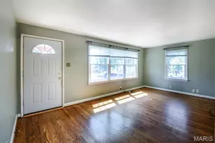 10167 Jepson Dr, Bellefontaine Neighbors, MO 63137 - Photo 3