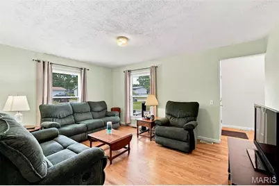 1550 Bristol Drive, Florissant, MO 63031 - Photo 7