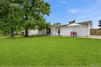 1550 Bristol Drive, Florissant, MO 63031 - Photo 33