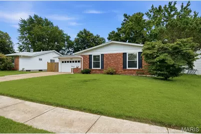 1550 Bristol Drive, Florissant, MO 63031 - Photo 3