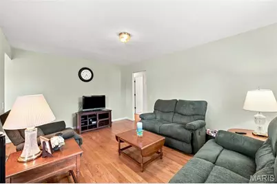 1550 Bristol Drive, Florissant, MO 63031 - Photo 9