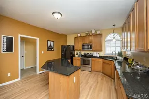 1048 Pierpoint Ln, Saint Charles, MO 63303 - Photo 23