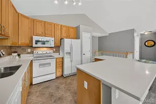 249 Kildare Ct, O'Fallon, MO 63366 - Photo 3