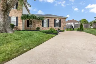 15525 Windsor Ridge Ct, Chesterfield, MO 63017 - Photo 5