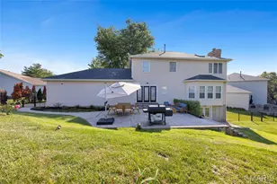 15525 Windsor Ridge Ct, Chesterfield, MO 63017 - Photo 7