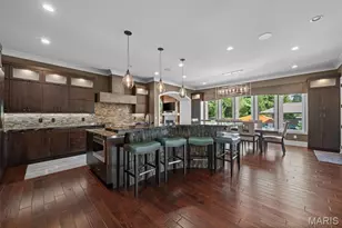 10 Sackston Woods Ln, Creve Coeur, MO 63141 - Photo 11