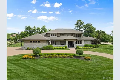 10 Sackston Woods Lane, Creve Coeur, MO 63141 - Photo 1