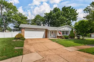 4688 Towne Centre Dr, Mehlville, MO 63128 - Photo 3