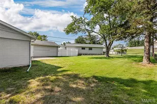 4688 Towne Centre Dr, Mehlville, MO 63128 - Photo 43