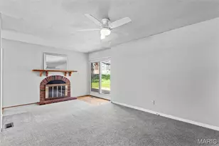 4688 Towne Centre Dr, Mehlville, MO 63128 - Photo 11