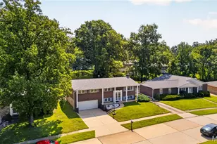 4626 Yorkchester Dr, Saint Louis, MO 63129 - Photo 7