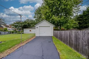 2307 Brown Rd, Overland, MO 63114 - Photo 3