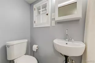 2307 Brown Rd, Overland, MO 63114 - Photo 31