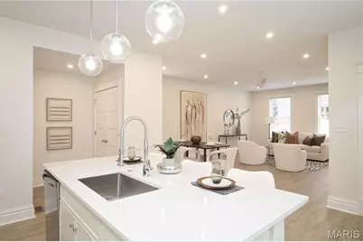 2725 Salena Street, Saint Louis, MO 63118 - Photo 9