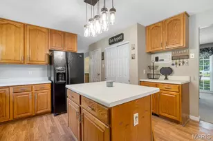 4616 Brookcastle Ct, Saint Louis, MO 63128 - Photo 3