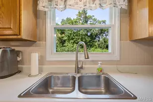 4616 Brookcastle Ct, Saint Louis, MO 63128 - Photo 7