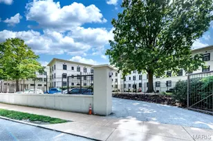 607 Westgate Ave, University City, MO 63130 - Photo 1