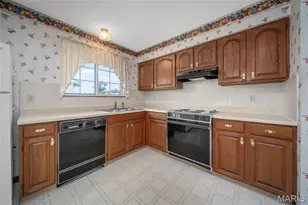 2912 Hameln Dr, Saint Charles, MO 63301 - Photo 11