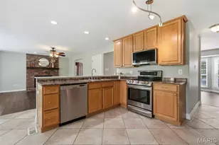 914 Oakmoor Dr, Fenton, MO 63026 - Photo 7