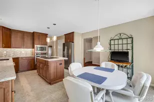 811 Brae Ct, Chesterfield, MO 63017 - Photo 7