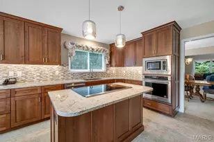 811 Brae Ct, Chesterfield, MO 63017 - Photo 3